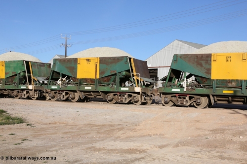 130708 0932
Thevenard originally an Kinki Sharyo built NHA type NHA 1005 for the NAR now coded ENHA type ENHA 7, without hungry boards loaded with gypsum crossing [url=https://goo.gl/maps/dgQdX]Bergmann Drive grade crossing, 434.2 km[/url].
Keywords: ENHA-type;ENHA7;Kinki-Sharyo-Japan;NHA-type;NHA1005;