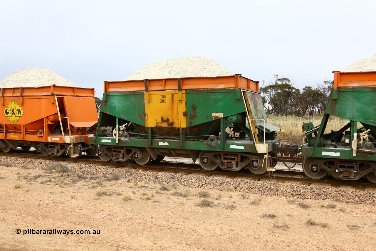 161109 1922
Moule, originally built by Kinki Sharyo as the NH type for the NAR in 1968, sent to Port Lincoln in 1978, then rebuilt and recoded ENH type in 1984, ENH 20 with hungry boards loaded with gypsum.
Keywords: ENH-type;ENH20;Kinki-Sharyo-Japan;NH-type;NH920;