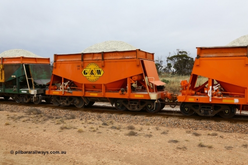 161109 1915
Moule, originally built by Kinki Sharyo as the NH type for the NAR in 1968, sent to Port Lincoln in 1978, then rebuilt and recoded ENH type in 1984, ENH 7, recently refurbished and wearing current owner Genesee & Wyoming orange and decal with matching hungry boards loaded with gypsum.
Keywords: ENH-type;ENH7;Kinki-Sharyo-Japan;NH-type;NH907;