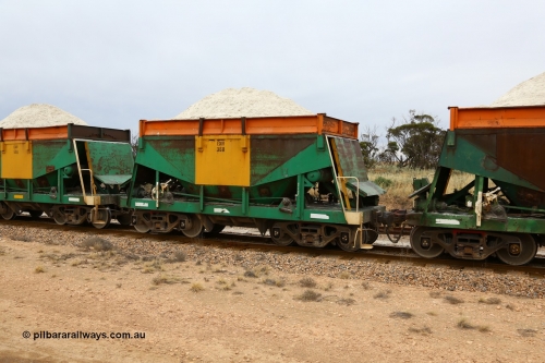 161109 1946
Moule, originally built by Kinki Sharyo as the NH type for the NAR in 1968, sent to Port Lincoln in 1978, then rebuilt and recoded ENH type in 1984, ENH 36 with hungry boards loaded with gypsum.
Keywords: ENH-type;ENH36;Kinki-Sharyo-Japan;NH-type;NH936;