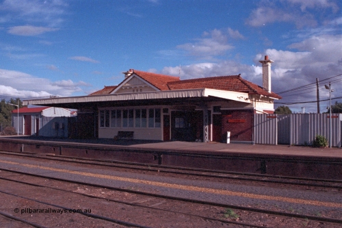 101-19
Donald station building and platform overview.
