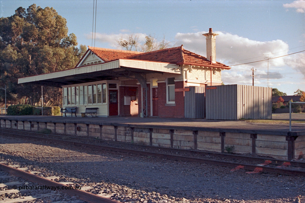 102-02
Birchip station building platform, overview.
