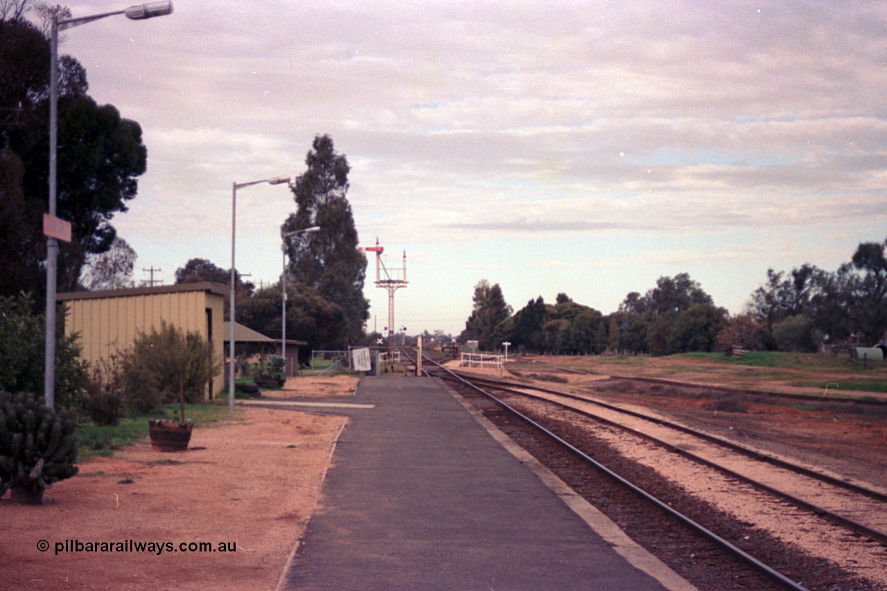 102-23
Red Cliffs station and yard overview looking south.
