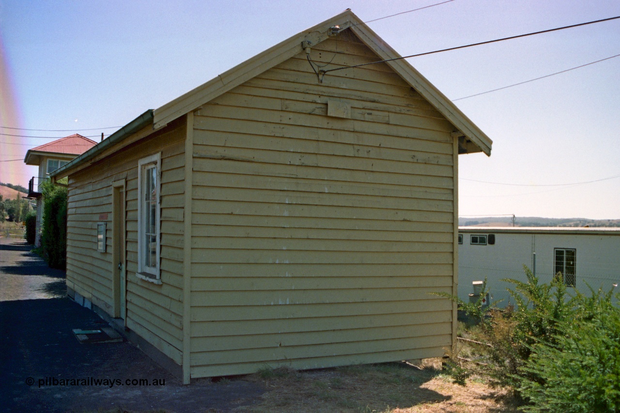 105-19
Wallan, station platform 2 waiting room, south end wall elevation.
