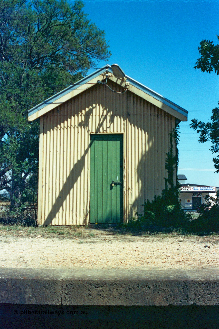 105-25
Wallan, station platform 1 lamp shed detail front elevation.
