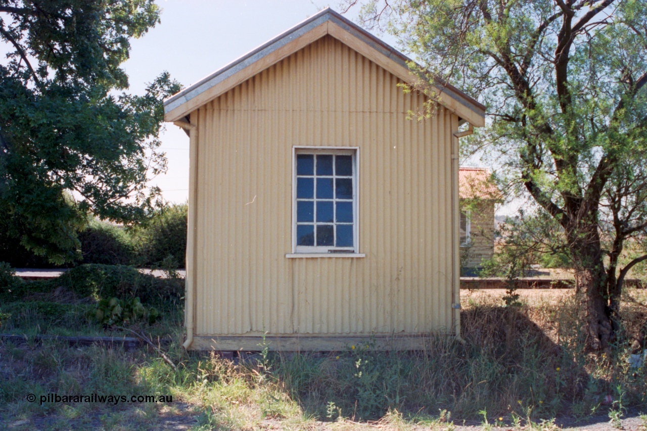 105-27
Wallan, station platform 1 lamp shed detail rear elevation.
