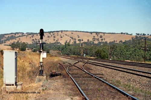 105-29
Kilmore East quarry siding junction, signal post 12, looking toward Kilmore East, standard gauge crossover.
