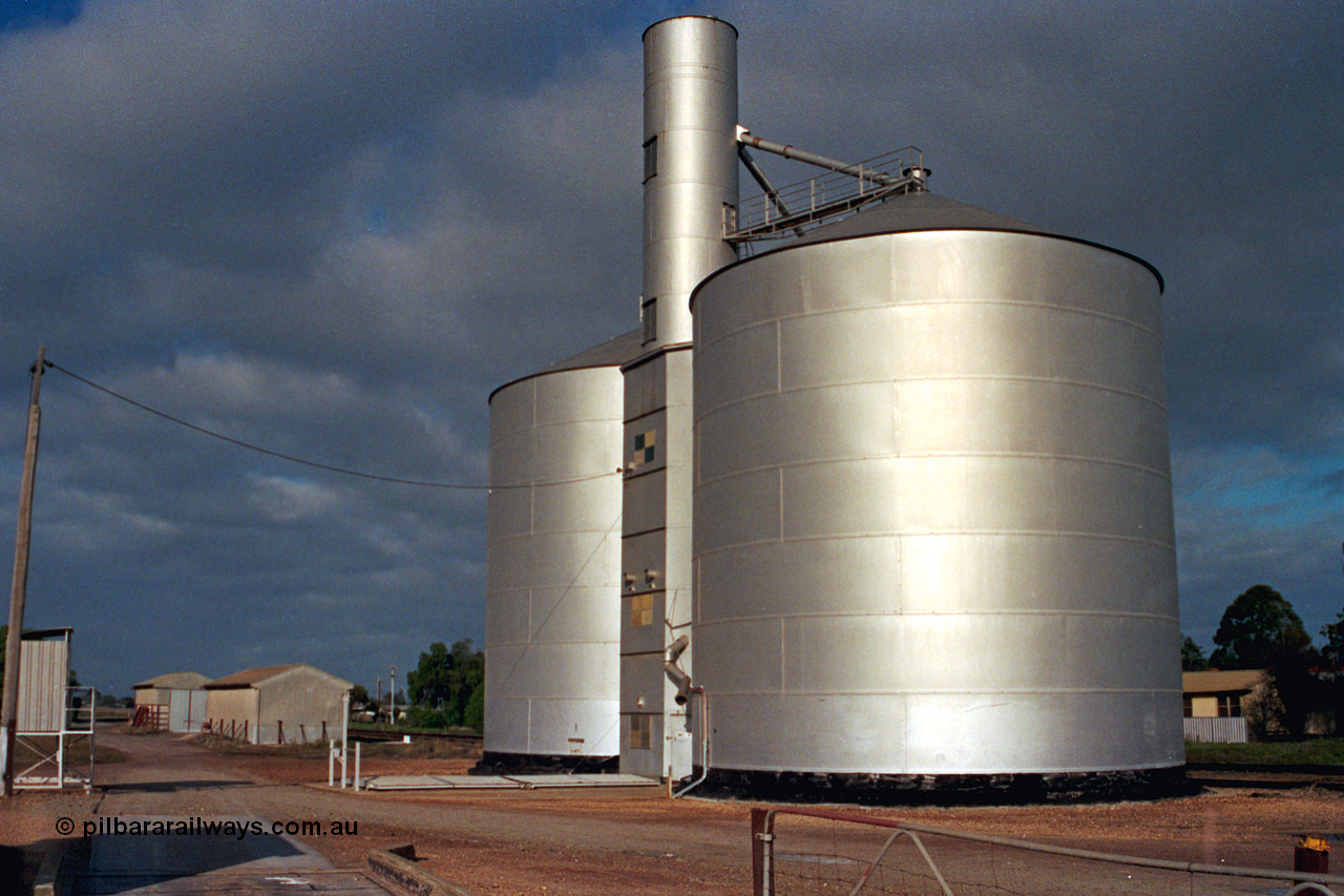 106-33
Nagambie Murphy silo complex overview, road side, taken from weighbridge deck, super phosphate sheds in the background.
