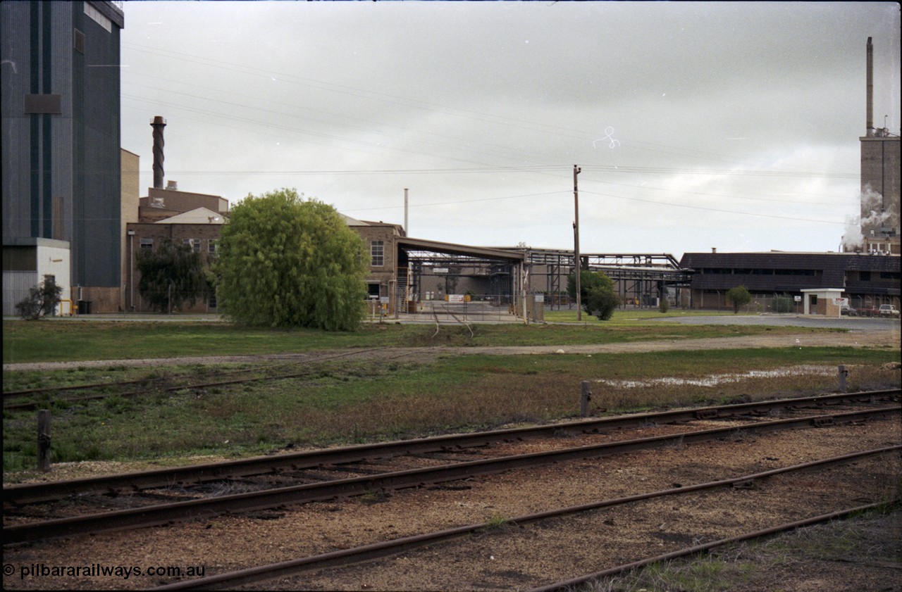 107-13
Tongala Nestle factory siding looking from station yard.
