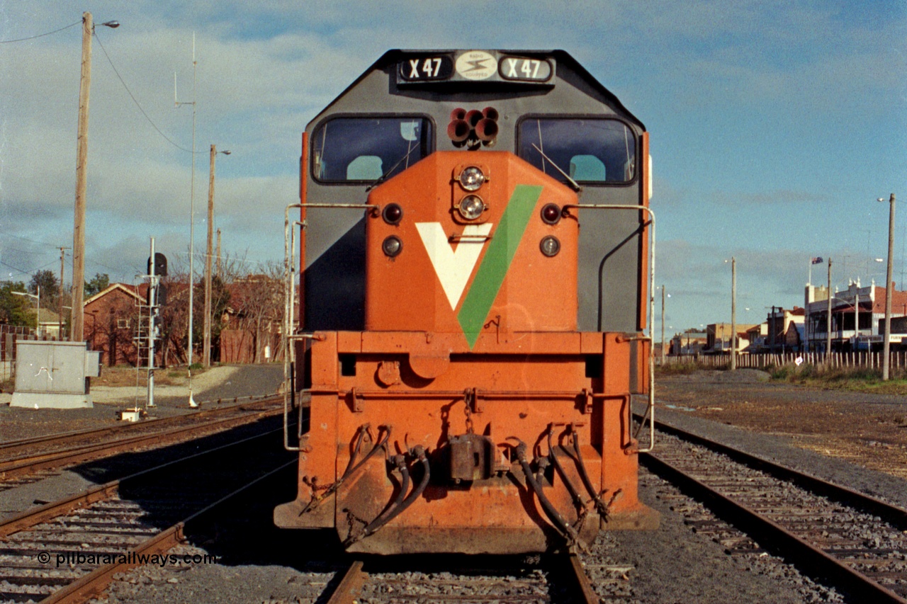 109-17
Seymour, rationalised yard, V/Line broad gauge X class X 47 Clyde Engineering EMD model G26C serial 75-794, stabled grain train, front view.
Keywords: X-class;X47;Clyde-Engineering-Rosewater-SA;EMD;G26C;75-794;