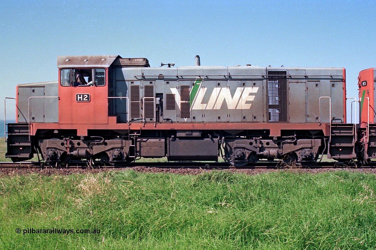 112-25
North Geelong grain loop, V/Line broad gauge H class H 2 Clyde Engineering EMD model G18B serial 68-630, LHS view coupled to sister H 5 serial 68-632, grain loop unloading operations.
Keywords: H-class;H2;Clyde-Engineering-Granville-NSW;EMD;G18B;68-630;H5;68-632;