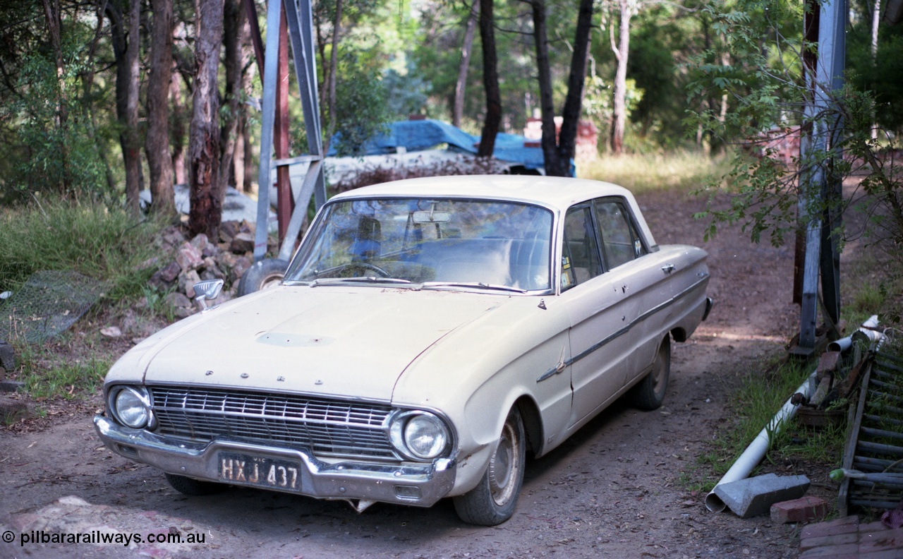 116-17
Hurstbridge, Ford Falcon XL Deluxe sedan, 1963 model, with original Victorian registration plates HXJ-437.
Keywords: Ford;Falcon;XL;1963;HXJ-437;