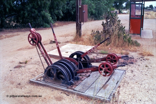 118-01
Strathmerton station platform signal bay, signal levers, bus shelter type platform building.
