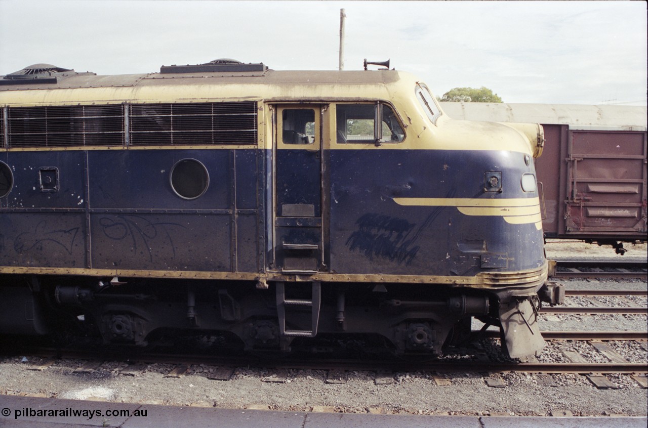 120-02
Seymour station platform, V/Line broad gauge Bulldog B class B 75 Clyde Engineering EMD model ML2 serial ML2-16 still in original Victorian Railways VR livery, right hand cab side shot, No.2 end.
Keywords: B-class;B75;Clyde-Engineering-Granville-NSW;EMD;ML2;ML2-16;bulldog;