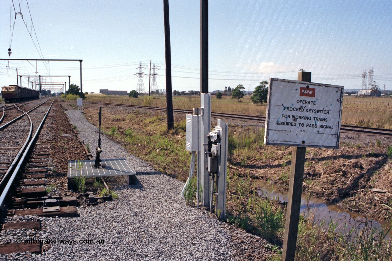 121-37
Maryvale, Maryvale Siding entry points, electric staff locked, Hazelwood Siding on the right, track view, interlocking, looking east.
