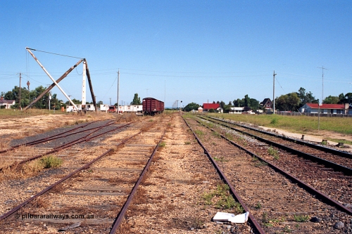 122-24
Stratford, station yard overview, looking towards Stratford Junction, 222 km post, yard crane, workman's camp.
