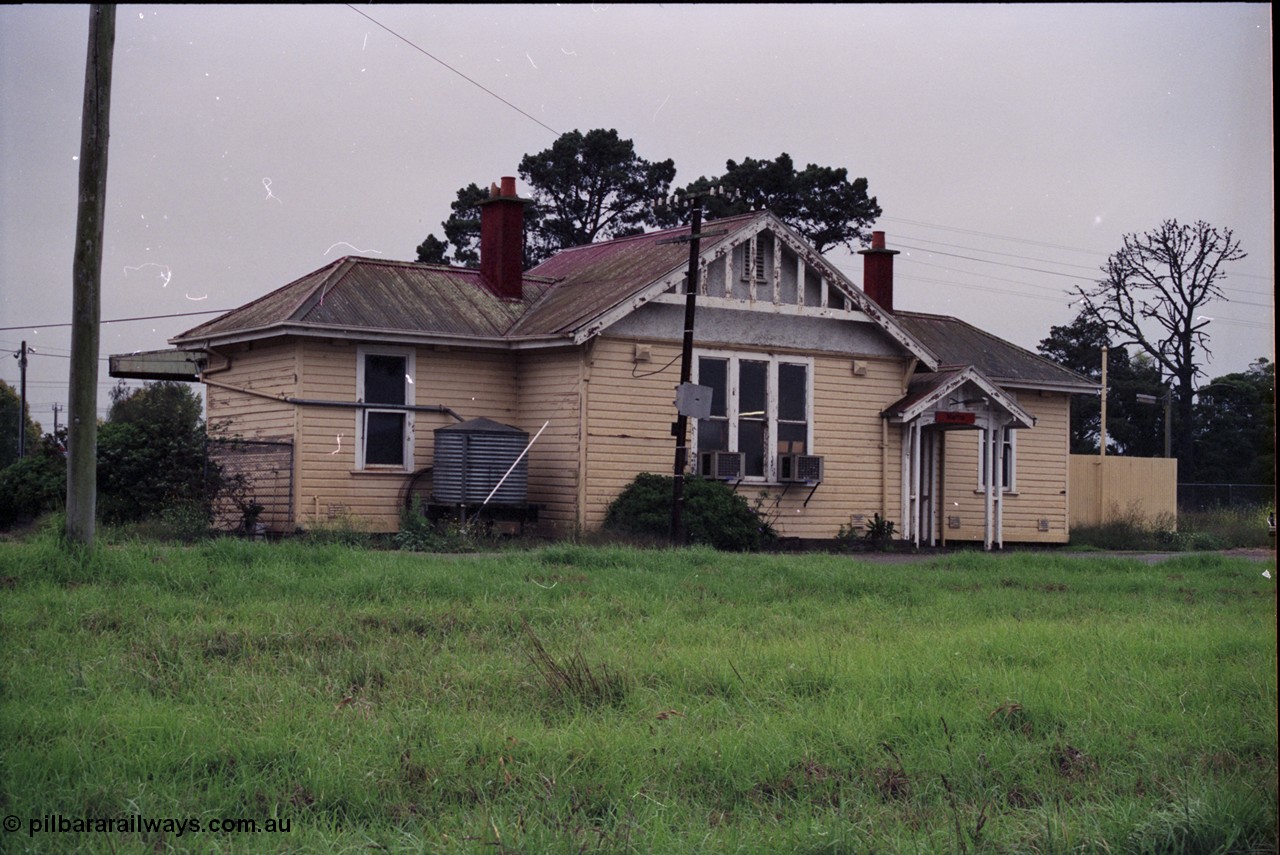 123-2-09
Maffra station building, rear view.
