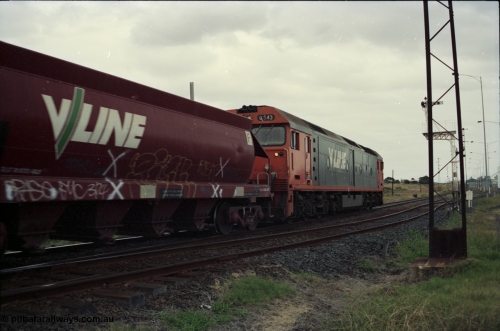 123-2-23
Sunshine track view, Newport - Sunshine Loop Line, looking towards Newport, GEB Sidings on the right, V/Line broad gauge G class G 543, the last unit of Clyde Engineering EMD model JT26C-2SS serial 89-1276 with loaded up Apex quarry train bound for Brooklyn, trailing shot.
Keywords: G-class;G543;Clyde-Engineering-Somerton-Victoria;EMD;JT26C-2SS;89-1276;