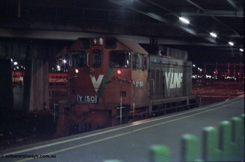 123-2-34
Spencer Street Station, V/Line Y class Y 150 Clyde Engineering EMD model G6B serial 65-416, shunt loco, night shot.
Keywords: Y-class;Y150;Clyde-Engineering-Granville-NSW;EMD;G6B;65-416;