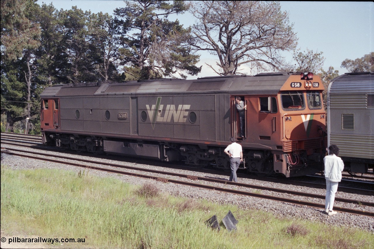 126-22
Broadford Loop, V/Line G class G 518 Clyde Engineering EMD model JT26C-2SS serial 85-1231, loco failure, up standard gauge pass Melbourne Express, loco cut off, passengers detrained.
Keywords: G-class;G518;Clyde-Engineering-Rosewater-SA;EMD;JT26C-2SS;85-1231;