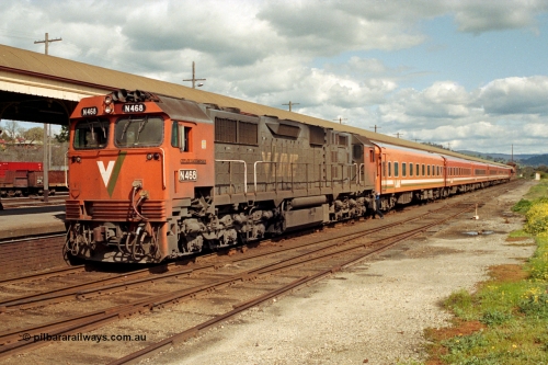 127-06
Albury, broad gauge passenger platform, V/Line N class N 468 'City of Bairnsdale' Clyde Engineering EMD model JT22HC-2 serial 86-1197, double N set, loco being cut off.
Keywords: N-class;N468;Clyde-Engineering-Somerton-Victoria;EMD;JT22HC-2;86-1197;