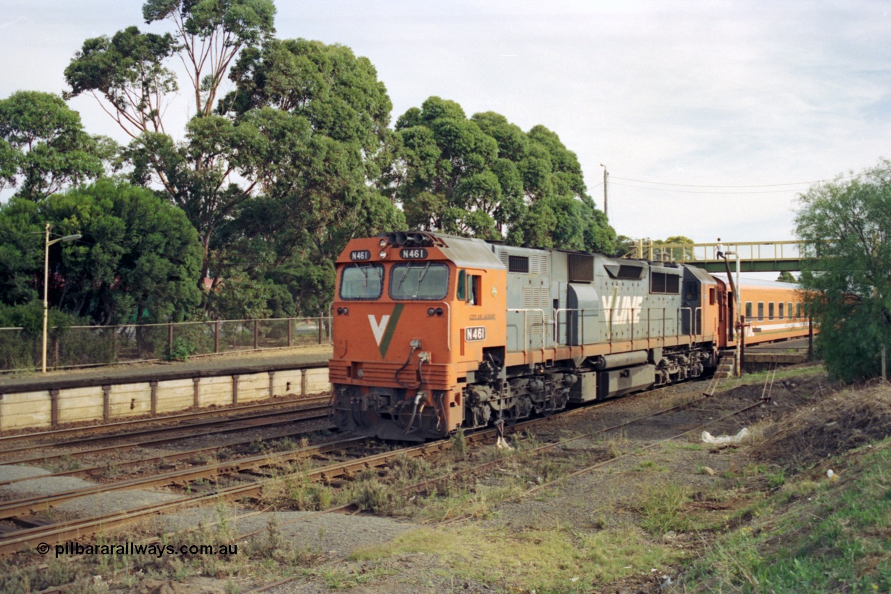 128-23
Sunbury, V/Line broad gauge N class N 461 'City of Ararat' Clyde Engineering EMD model JT22HC-2 serial 86-1190, N set, down passenger train departing, point lever and standpipe visible.
Keywords: N-class;N461;Clyde-Engineering-Somerton-Victoria;EMD;JT22HC-2;86-1190;