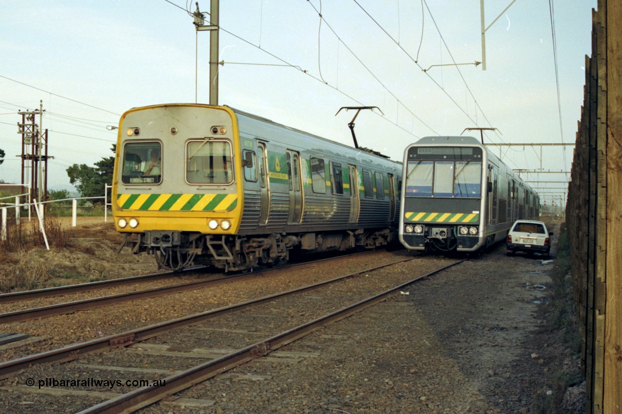 128-37
Nar Nar Goon, up passenger train with Comeng 487M, departing, 4D (Double Deck Development and Demonstration), double deck suburban electric set, testing phase.
Keywords: 487M;Comeng-Vic;4D;Goninan-NSW;Double-Deck-Development-Demonstration-train;