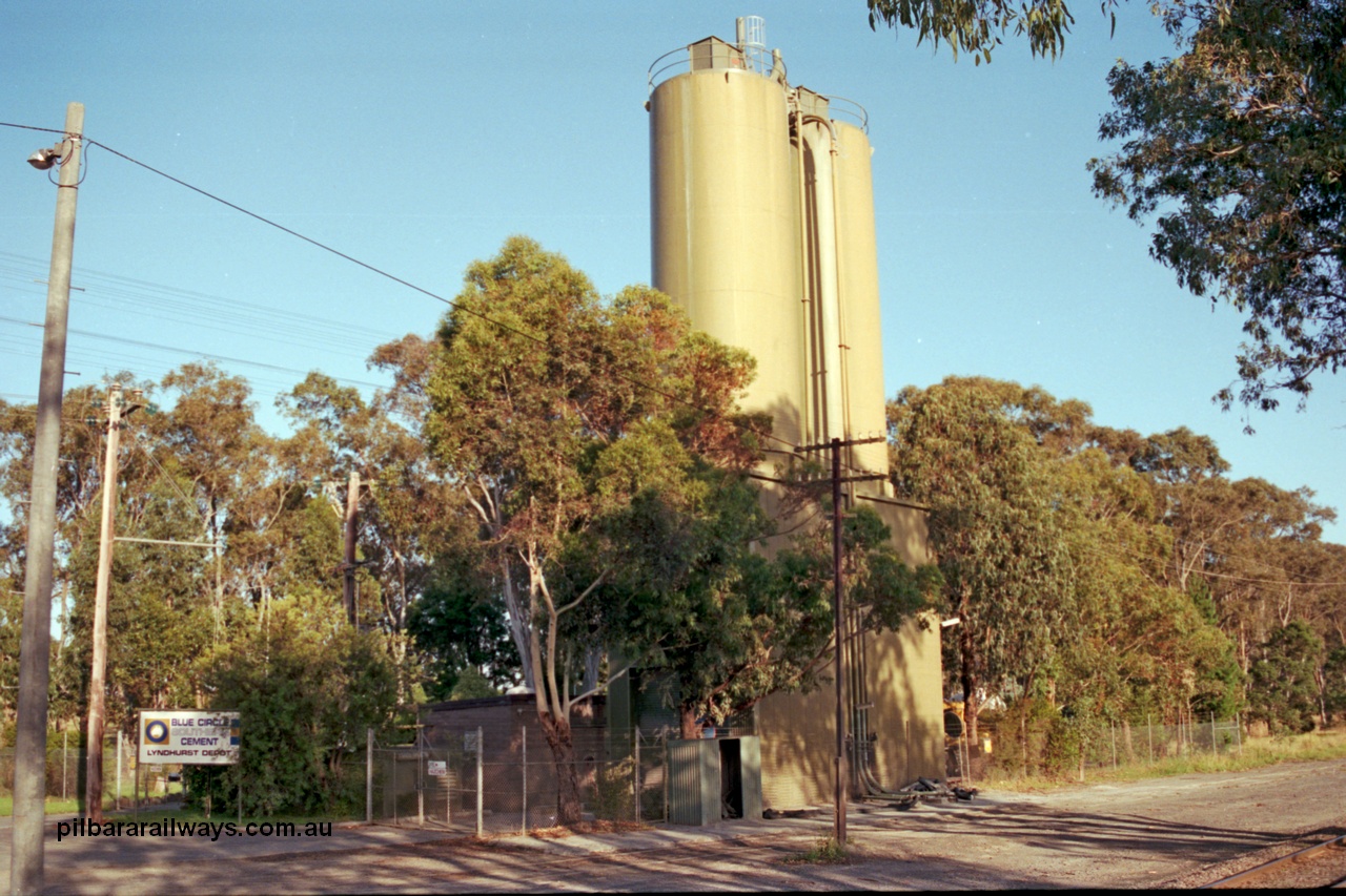 129-1-10
Lyndhurst, Blue Circle Cement plant, showing silos elevation, rail unloading pipes and tin shelter. Location is [url=https://goo.gl/maps/APmJrHjskZH4gvxa6]Geo Data[/url].
