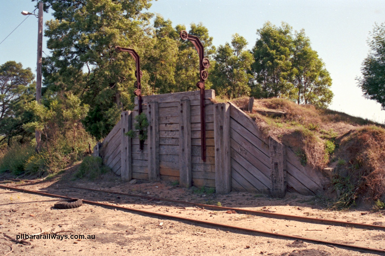 129-1-31
Cranbourne, siding, loading ramp and hoist.
