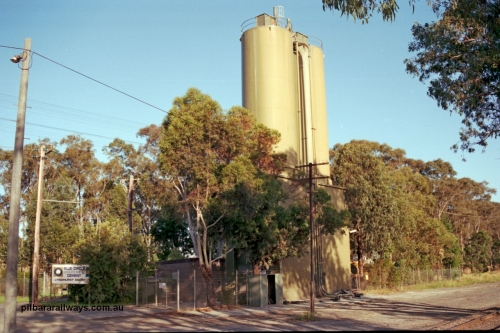 129-1-10
Lyndhurst, Blue Circle Cement plant, showing silos elevation, rail unloading pipes and tin shelter. Location is [url=https://goo.gl/maps/APmJrHjskZH4gvxa6]Geo Data[/url].
