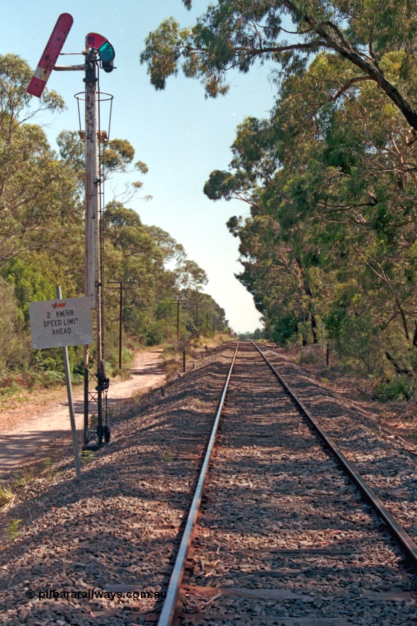 129-2-03
Lang Lang up home semaphore signal.
