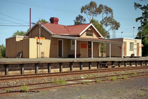 129-2-00
Lang Lang station building overview.
