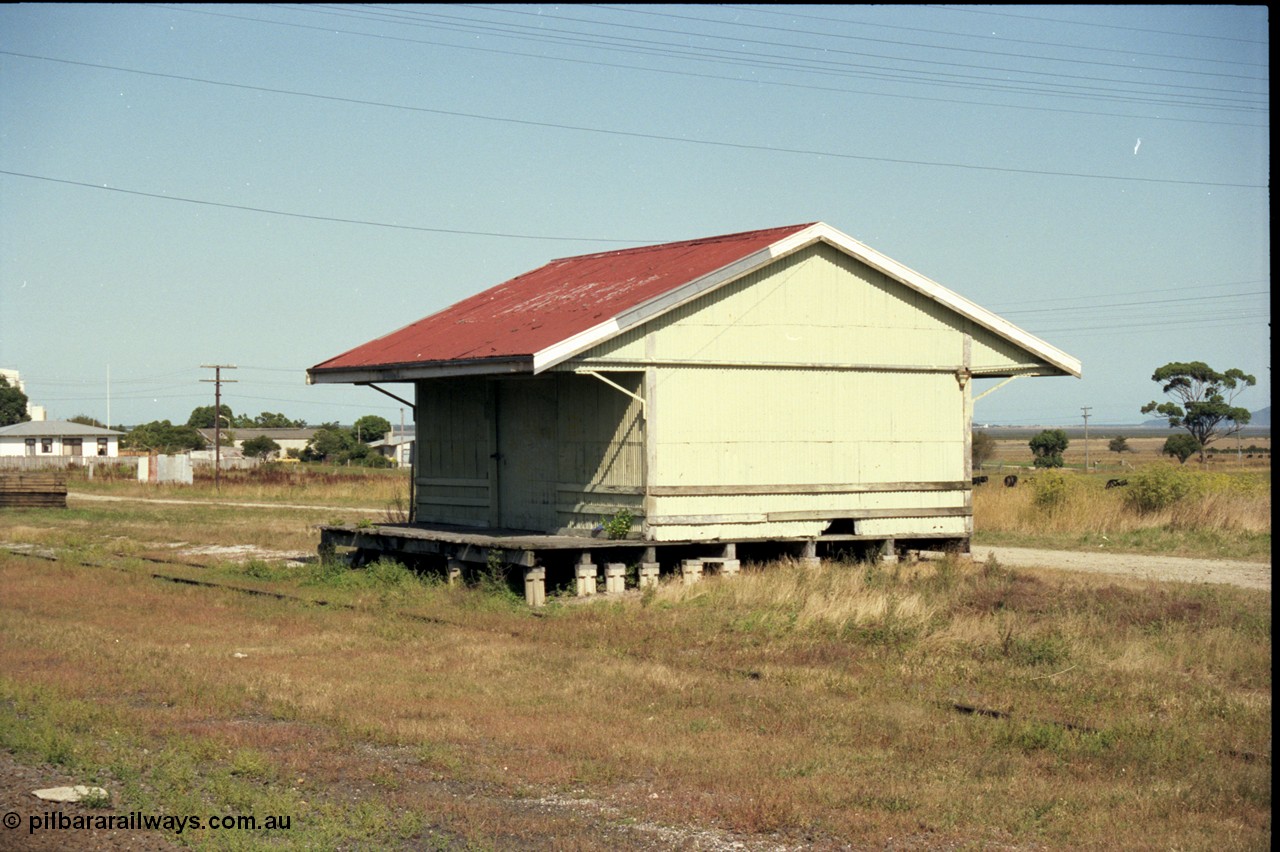 129-3-11
Toora station yard, goods shed.
