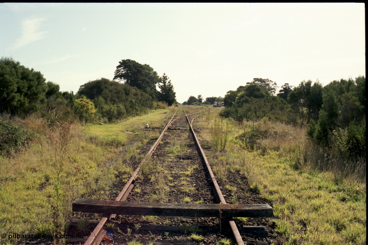 129-3-15
Welshpool yard overview, looking west from baulks at Yarram end of yard.
