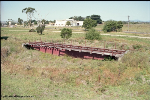 129-3-04
Foster turntable deck and pit.
