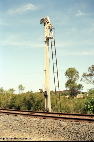 129-3-05
Foster up home semaphore signal, wooden post.
