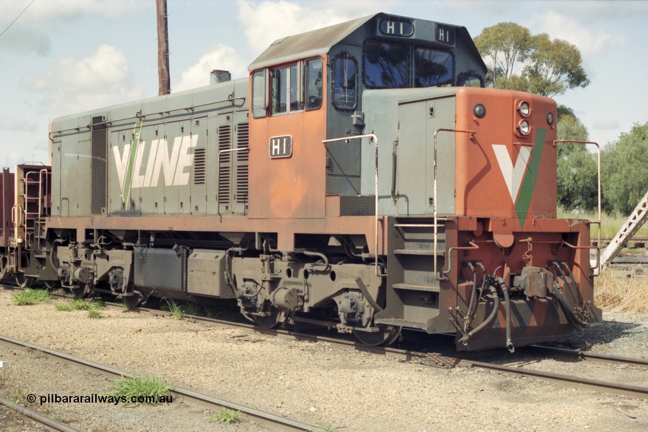 131-1-02
Echuca yard, broad gauge V/Line H class leader H 1 Clyde Engineering EMD model G18B serial 68-629.
Keywords: H-class;H1;Clyde-Engineering-Granville-NSW;EMD;G18B;68-629;