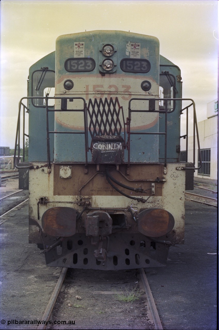 135-01
Ipswich yard, narrow gauge Comeng Qld built (under contract for Clyde Engineering) EMD model GL22C, Queensland Rail's 1502 class unit 1523, in 2005 1523 was rebuilt and now operated by FCAB in Chile as their 1455.
Keywords: 1502-class;1523;Comeng-Qld;EMD;GL22C;68-647;