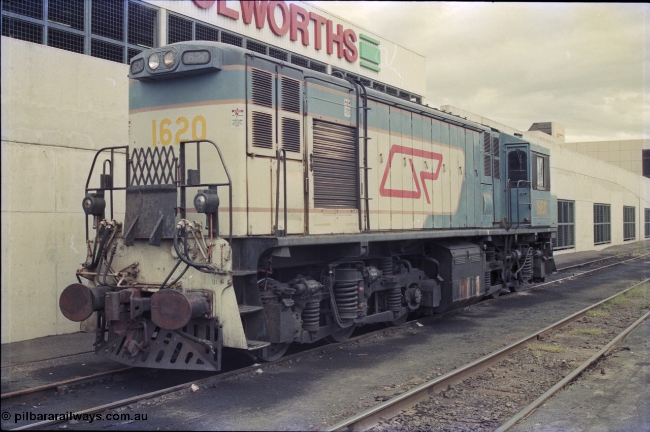 135-08
Ipswich yard, narrow gauge QR 1620 class leader 1620, 3/4 roster, trailing view. Built by English Electric at Rocklea Qld, model RS95C serial A-138.
Keywords: 1620-class;1620;English-Electric;RS95C;A-138;