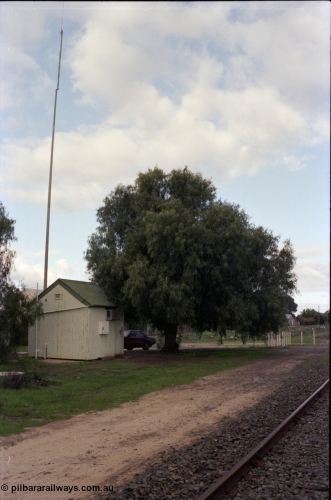 136-04
Mathoura station building, radio repeater mast.
