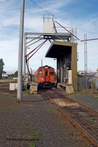 137-1-06
Seymour loco depot fuel point, broad gauge V/Line DRC class diesel rail car DRC 41 built in November 1971 by Tulloch Ltd pulls into the fuel point having just run the morning down pass.
Keywords: DRC-class;DRC41;Tulloch-Ltd-NSW;