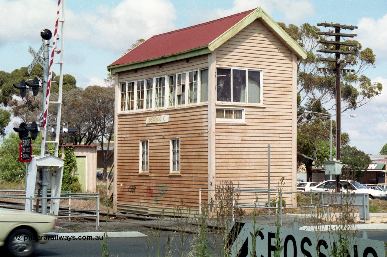 138-16
Bendigo C signal box, no longer in use for interlocking purposes.
