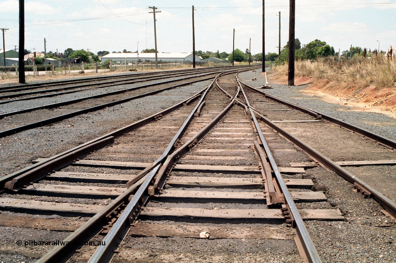 138-22
Dunolly south end yard view, looking south, 3 way point.
