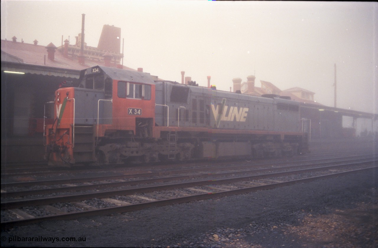 142-1-07
Seymour station yard, V/Line broad gauge loco X class X 34 Clyde Engineering EMD model G16C serial 66-487 is stabled to run the Sunday evening down Cobram pass, yard has been rationalised.
Keywords: X-class;X34;Clyde-Engineering-Granville-NSW;EMD;G16C;66-487;