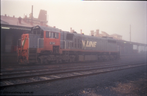 142-1-07
Seymour station yard, V/Line broad gauge loco X class X 34 Clyde Engineering EMD model G16C serial 66-487 is stabled to run the Sunday evening down Cobram pass, yard has been rationalised.
Keywords: X-class;X34;Clyde-Engineering-Granville-NSW;EMD;G16C;66-487;