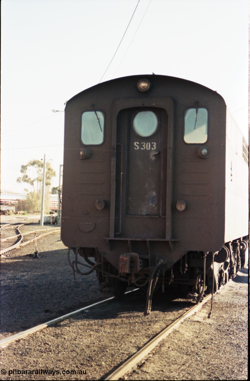 147-16
Seymour, the not often photographed No.2 end of Victorian Railways liveried S class S 303 'C J Latrobe' Clyde Engineering EMD model A7 serial 57-167 at the loco depot.
Keywords: S-class;S303;Clyde-Engineering-Granville-NSW;EMD;A7;57-167;bulldog;