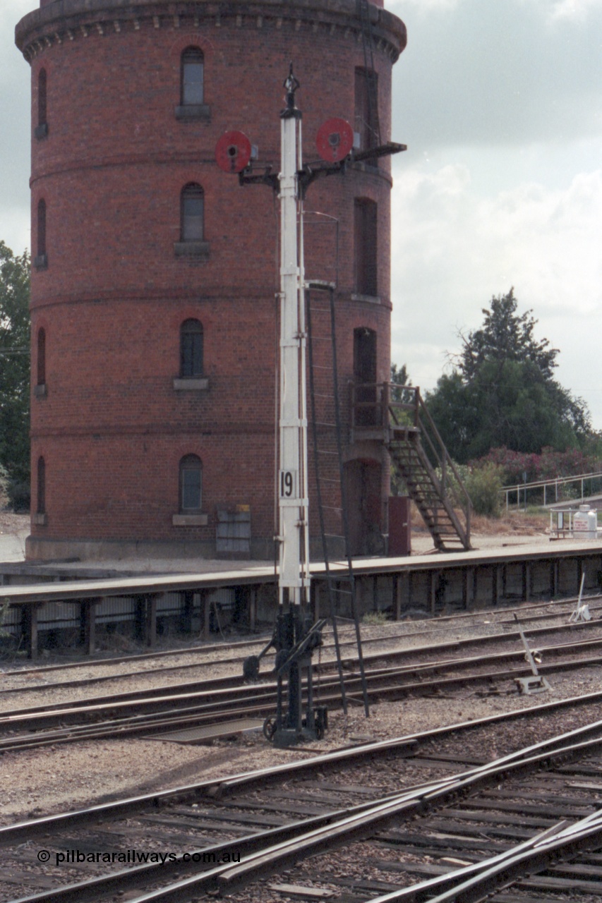 148-16
Wangaratta, Signal Post 19 Two Disc Signals, Left-hand Disc from No. 4 or 5 Road to Siding 'C', Right-hand Disc from No. 4 or 5 Road to Main Line.
