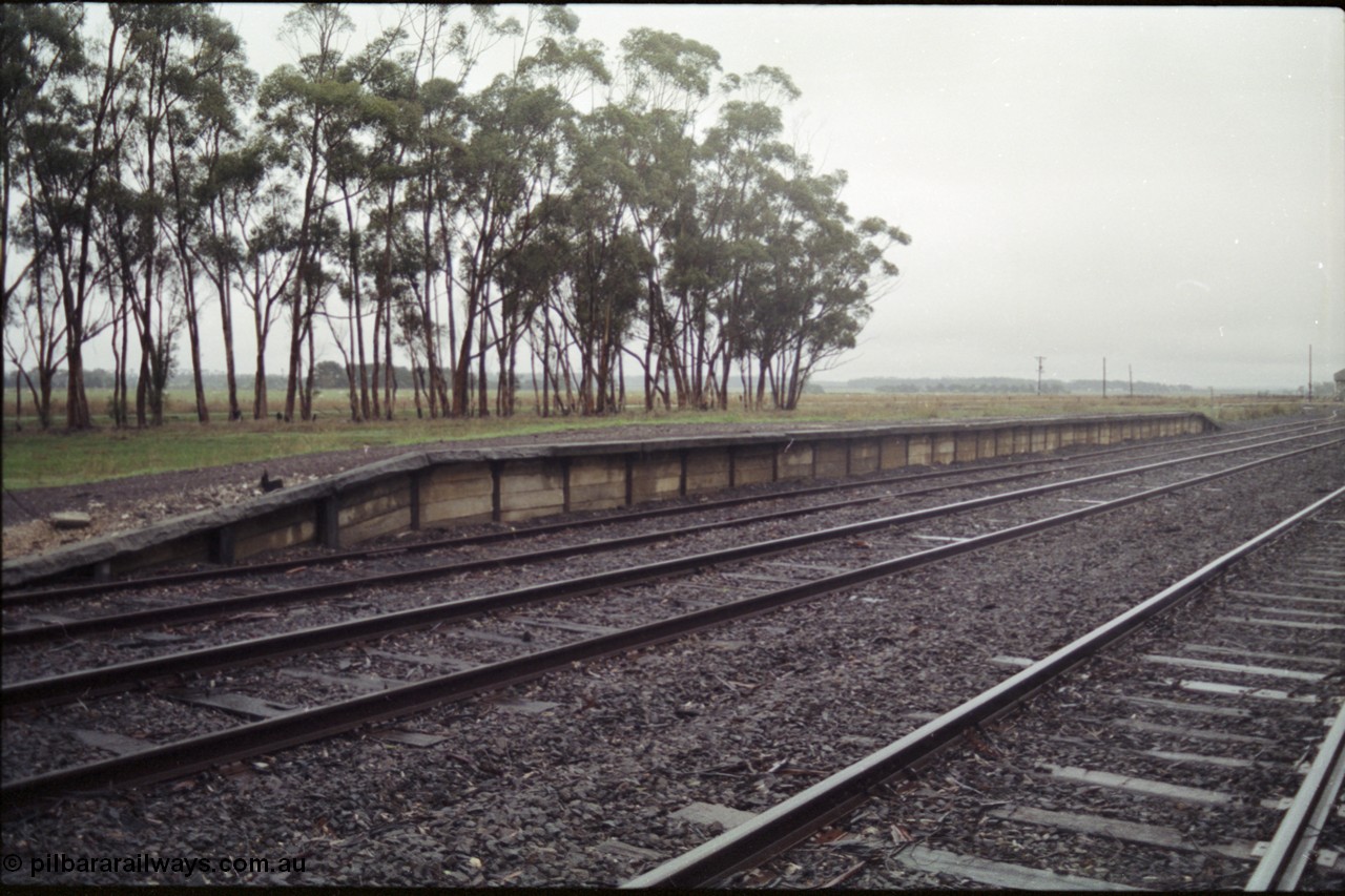 150-33
Lismore goods loading ramp located at the Melbourne end of the yard, taken looking west from No. 1 road, across, platform on goods loop or No. 3 road.
