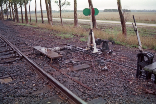 150-19
Lismore mainline trailable point machine located at the Melbourne end of the yard, set for left hand lay onto No.2 road, shows interlocking and manual lever.
