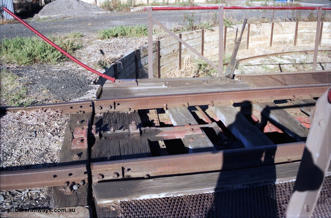 153-1-18
Bacchus Marsh turntable looking at interlocking mechanism and turning handle.
